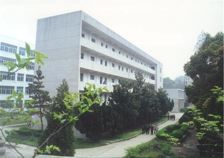 武汉电力职业技术学院校园图片