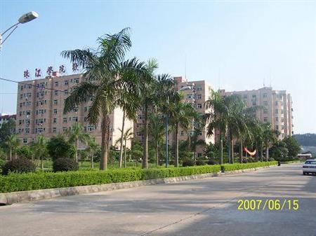选择广州珠江职院好还是选择广东酒店管理职院好？