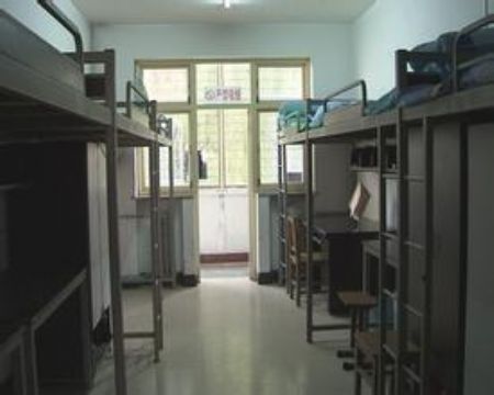 山西工程职业技术学院宿舍图片_寝室图片5