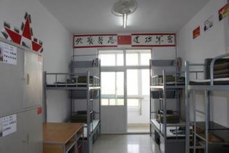 河北工业大学宿舍图片_寝室图片20