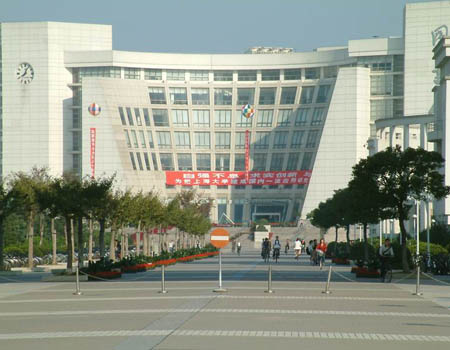 上海大学校园图片_大学图片5