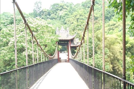 2017省外大学在云南的一本分数线最低排名